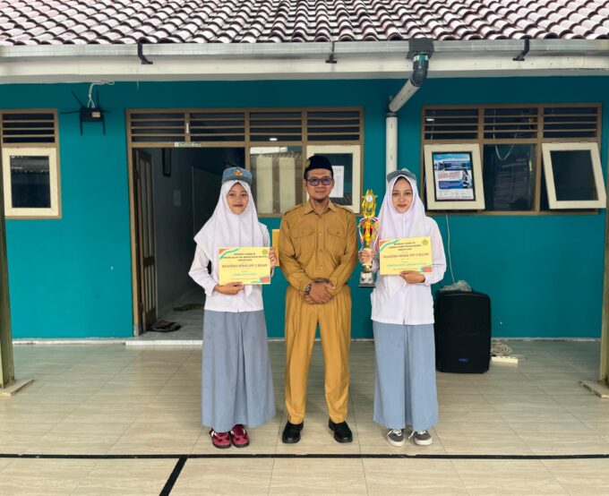 Upacara Hardiknas 2026 Berlangsung Khidmat, Sekolah Berikan Apresiasi Siswa Berprestasi