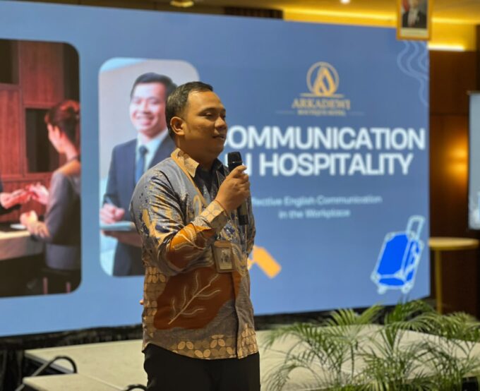 SMK Muhammadiyah 2 Bantul Perkuat Kompetensi MPLB Melalui Guru Tamu dari Arkadewi Boutique Hotel