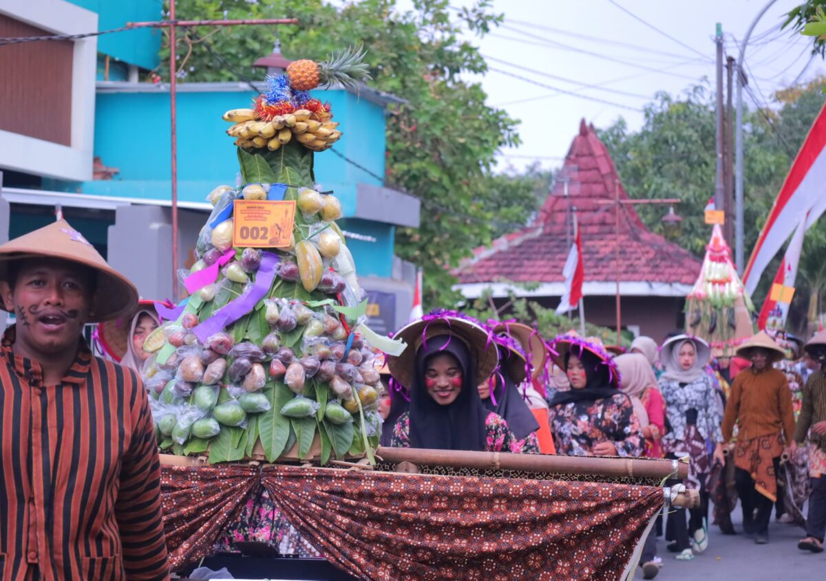 Kirab Budaya Milad ke-48 SMK Muhammadiyah 2 Bantul
