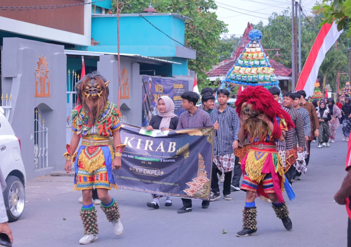 Kirab Budaya Milad ke-48 SMK Muhammadiyah 2 Bantul