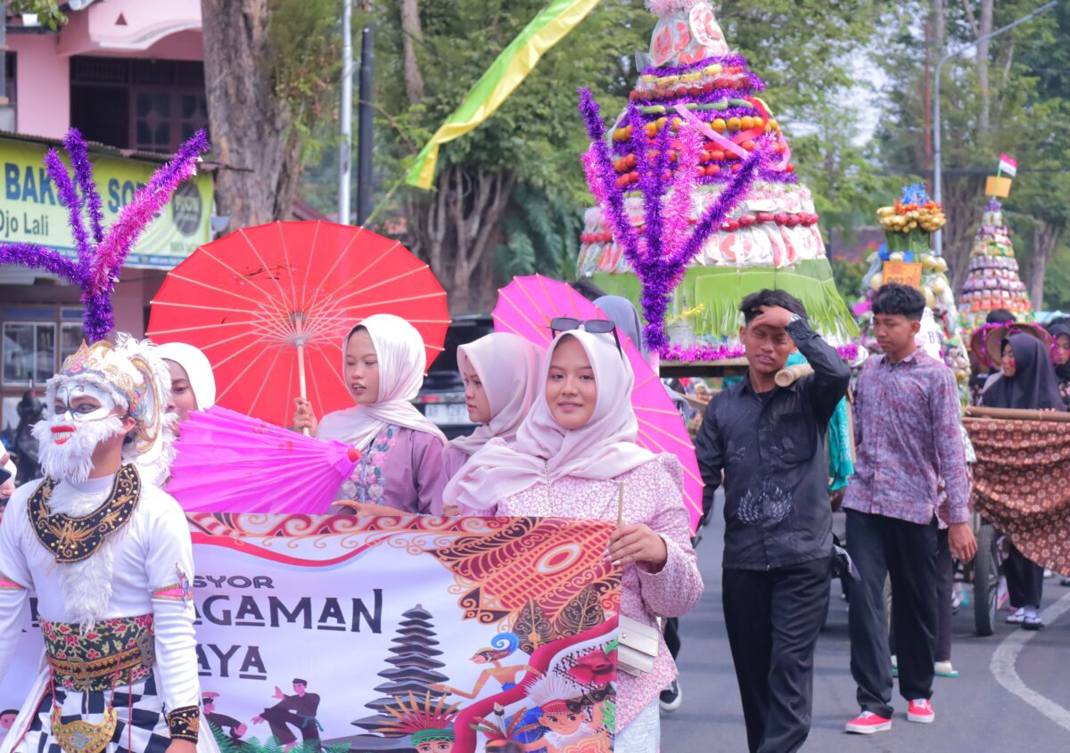 Kirab Budaya Milad ke-48 SMK Muhammadiyah 2 Bantul